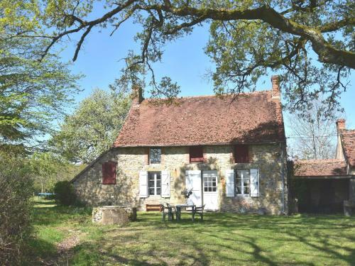 Countryside Holiday Home In Decize Near Town Centre