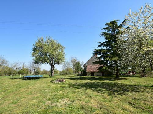 Countryside Holiday Home In Decize Near Town Centre
