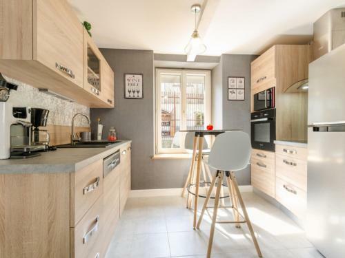 G�te Dolancourt, 4 Pi�ces, 6 Personnes - Fr-1-543-51