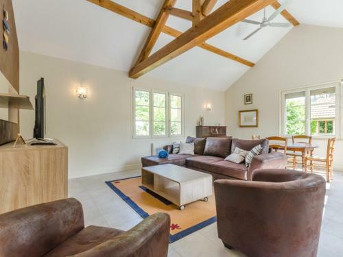G�te Dolancourt, 4 Pi�ces, 6 Personnes - Fr-1-543-51