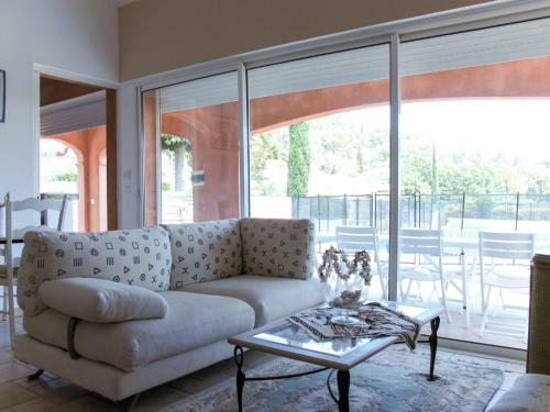 Holiday Home Le Cabanon - Dra170