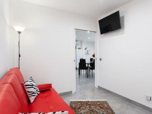 Comfortable Home In Drap With Pool, 15 Min From The Beach
