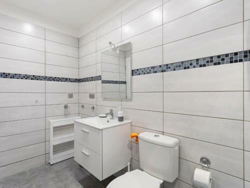 Comfortable Home In Drap With Pool, 15 Min From The Beach