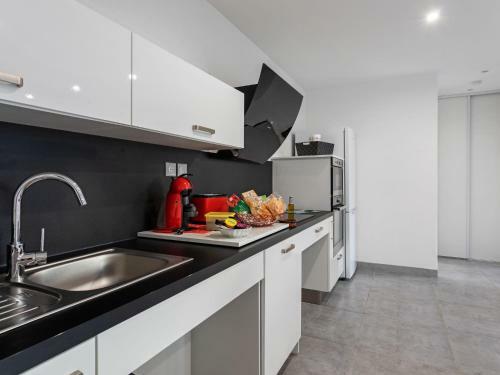 Comfortable Home In Drap With Pool, 15 Min From The Beach
