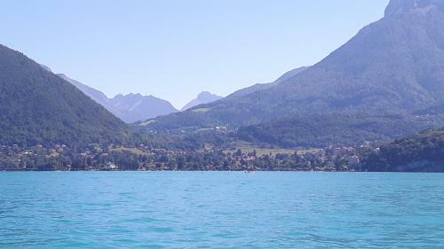 Manou Du Lac Annecy