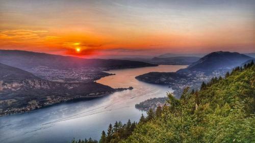 Manou Du Lac Annecy