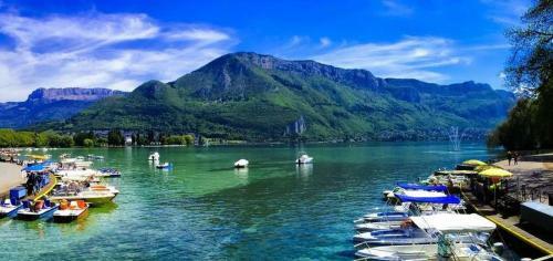 Manou Du Lac Annecy