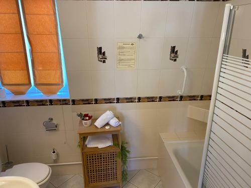 Hotel H�tel Le Tosny