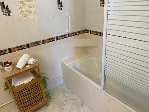 Hotel H�tel Le Tosny