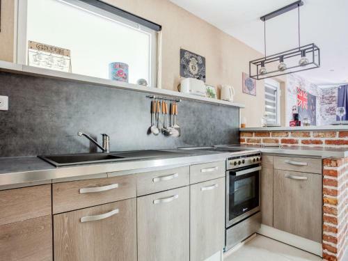 Cosy Apartment In Eperlecques With Fireplace