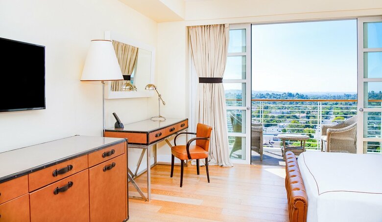 Mr. C Hotel At Beverly Hills