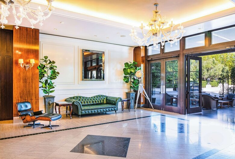 Mr. C Hotel At Beverly Hills