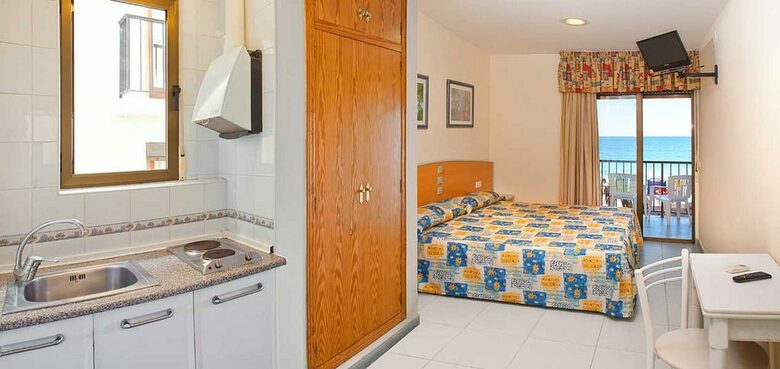 Apartamentos Estudios Sol