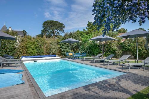 El�gance, Espace Et Piscine � Pornichet