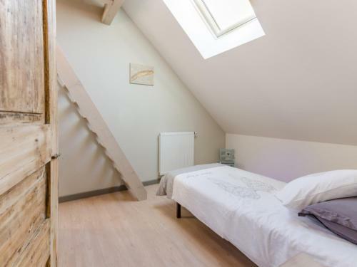 G�te Estissac, 3 Pi�ces, 4 Personnes - Fr-1-543-82