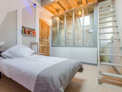 G�te Estissac, 3 Pi�ces, 4 Personnes - Fr-1-543-82
