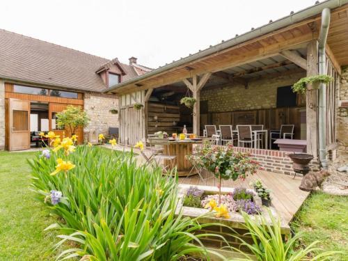 G�te Estissac, 3 Pi�ces, 4 Personnes - Fr-1-543-82