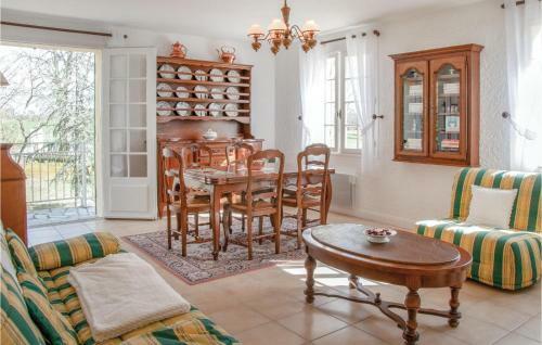 Two-bedroom Holiday Home In Eymet