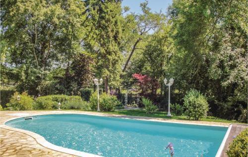 Two-bedroom Holiday Home In Eymet