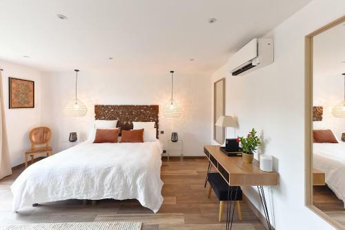 Hostal Le Mas Des F�es