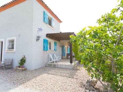 Modern Villa In Camplong With Private Pool