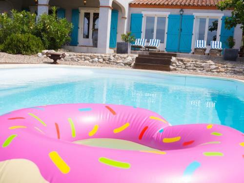 Modern Villa In Camplong With Private Pool
