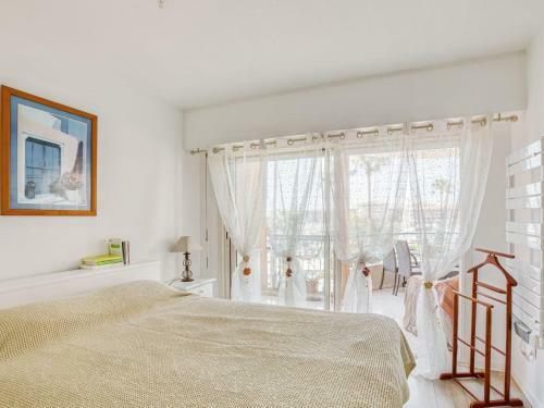 Apartment Royal Marine-5