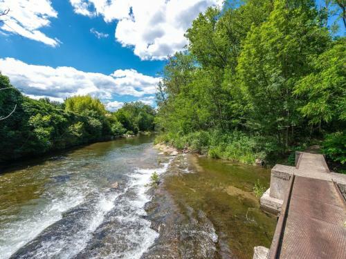 Secluded Holiday Home In Gagni�res With Swimming Pool