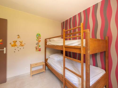 Secluded Holiday Home In Gagni�res With Swimming Pool