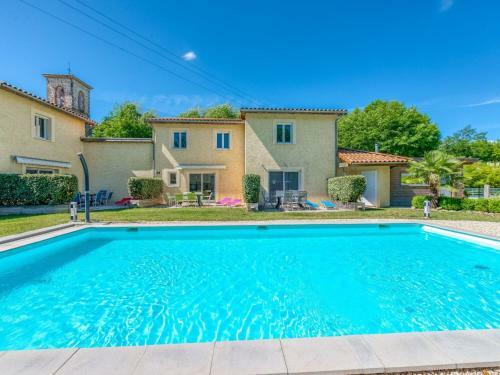 Secluded Holiday Home In Gagni�res With Swimming Pool