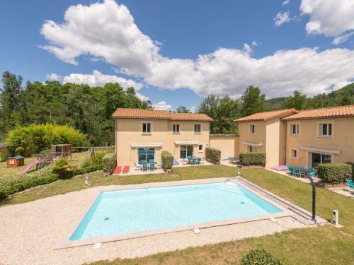 Secluded Holiday Home In Gagni�res With Swimming Pool