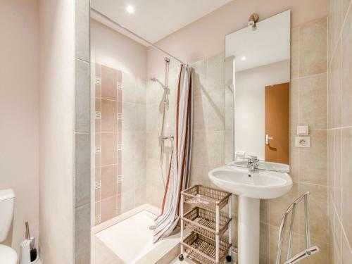 Secluded Holiday Home In Gagni�res With Swimming Pool