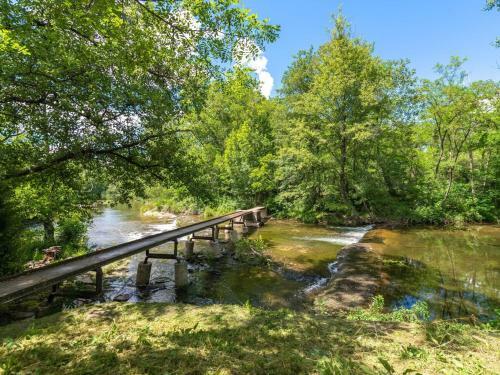 Secluded Holiday Home In Gagni�res With Swimming Pool