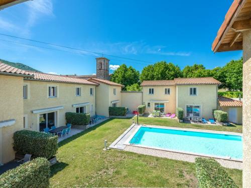 Exquisite Holiday Home In Gagni�res With Swimming Pool