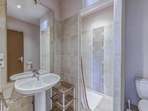 Exquisite Holiday Home In Gagni�res With Swimming Pool