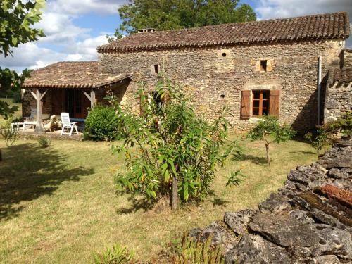 Remarkable 3-bed House In Gavaudun