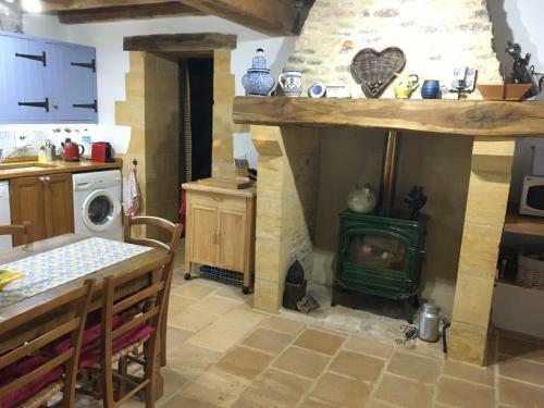 Remarkable 3-bed House In Gavaudun