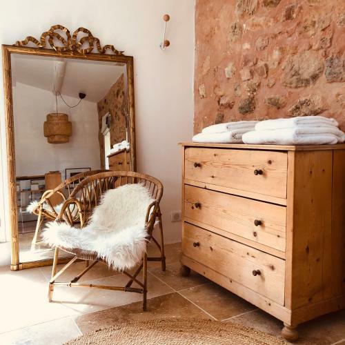 Hostal Domaine Les Petites Vaines