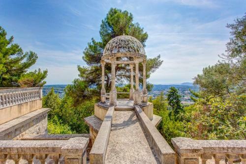 Grasse Chateau Sleeps 14 Pool Air Con Wifi