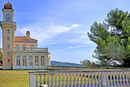 Grasse Chateau Sleeps 14 Pool Air Con Wifi
