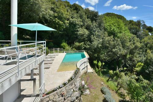 Panoramic View - Architect-designed Villa With Swimming Pool