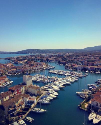 Apartment In Port Grimaud Sleeps 4