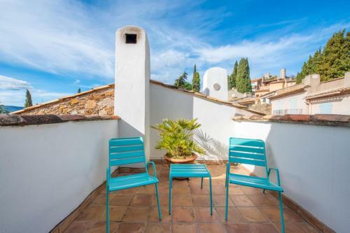 Elegant Village House In Grimaud