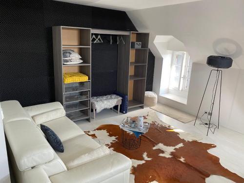 Hostal Le Petit Chateau