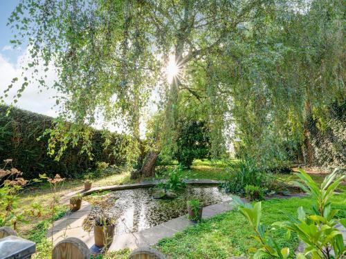 Beautiful Apartment In Isigny-sur-mer With Private Terrace