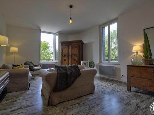 G�te Jayat, 3 Pi�ces, 5 Personnes - Fr-1-493-176