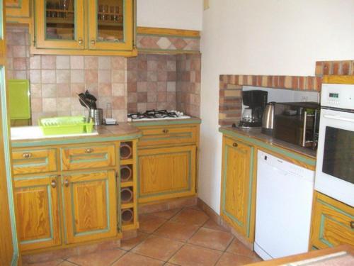 Maison Jonzac, 3 Pi�ces, 4 Personnes - Fr-1-246d-23