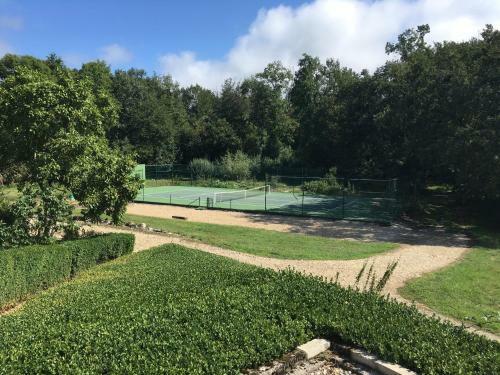 Bed & Breakfast Chateau de Joyeux - Chambres D'hotes