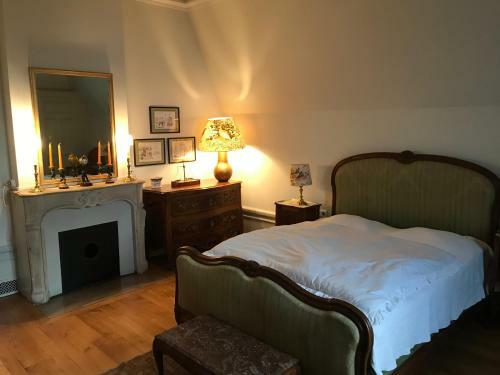 Bed & Breakfast Chateau de Joyeux - Chambres D'hotes