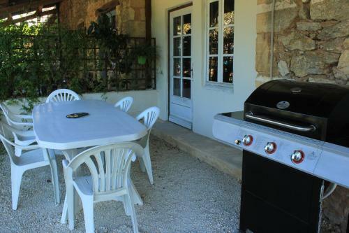 Inviting 3-bed House In Lacapelle Biron
